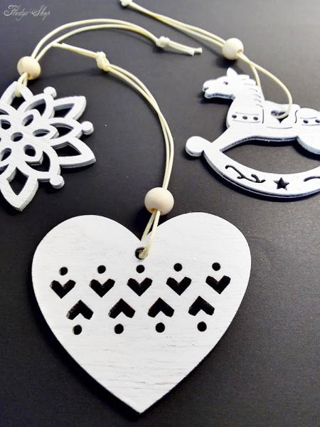 weißer Vintage Holz Baumschmuck